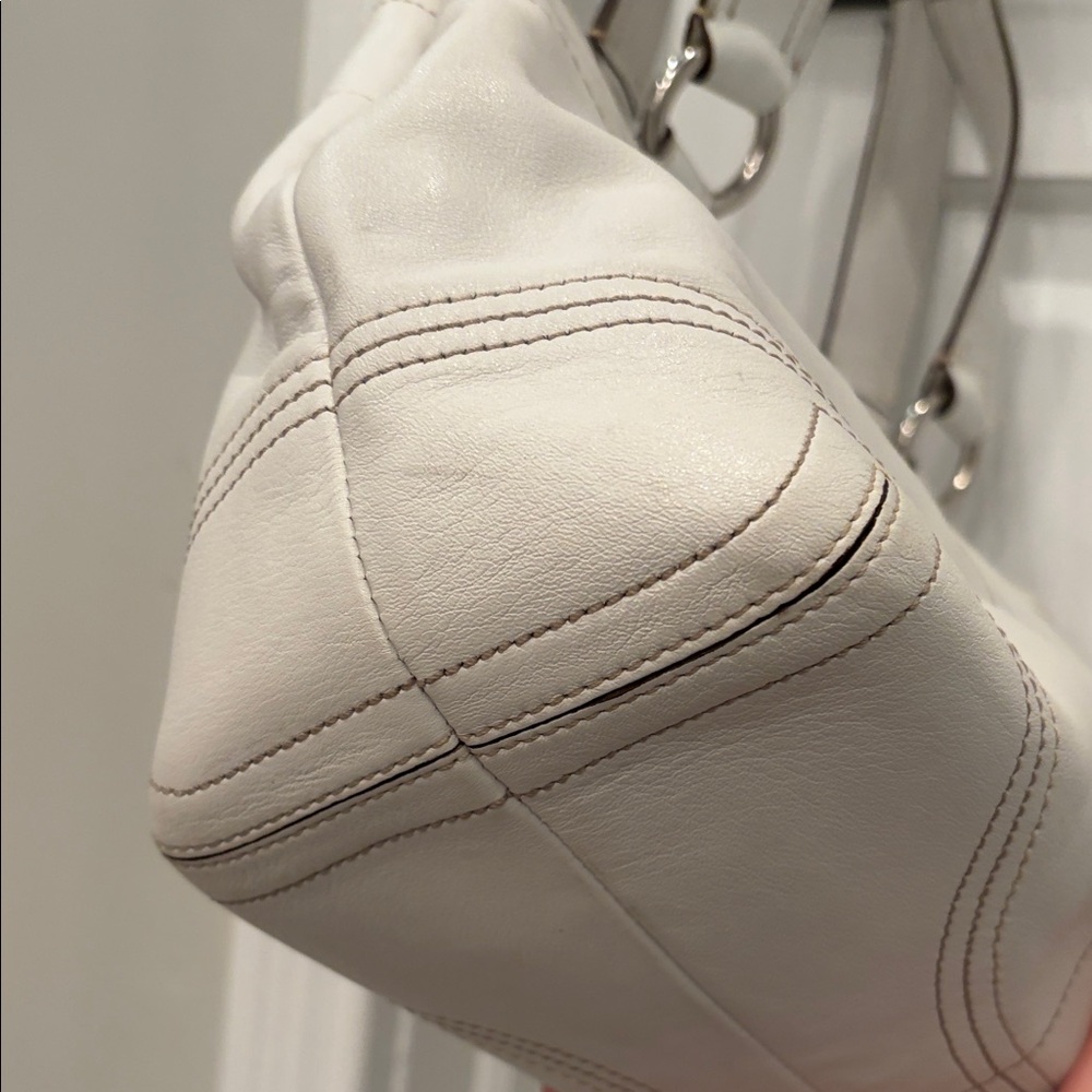 Y2K Coach Soho 8A09 Double Buckle White Leather Shoulder Bag - Picture 6 of 10